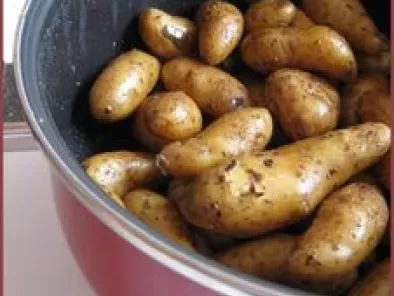 Pommes de terre rattes entières sautées