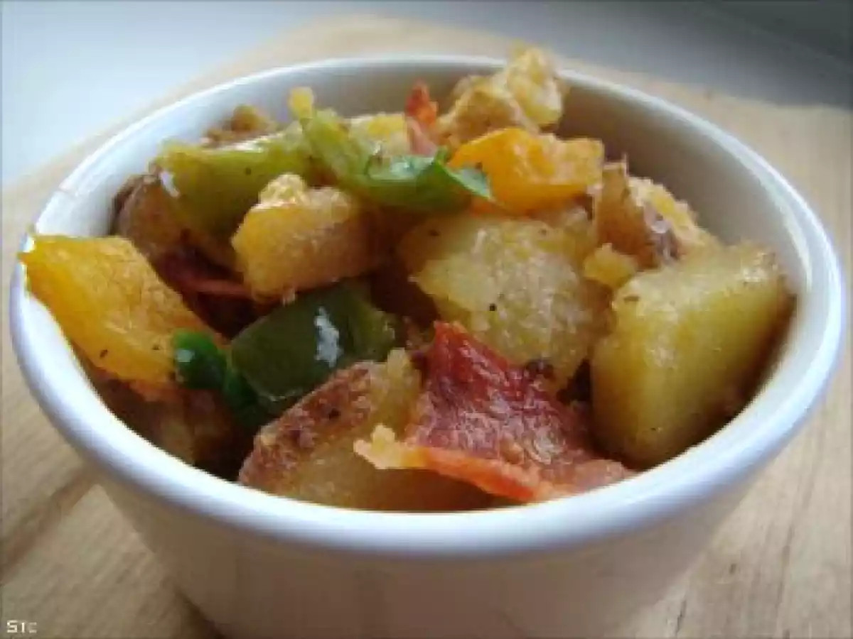 Pommes de terre rissolées, chorizo & poivrons