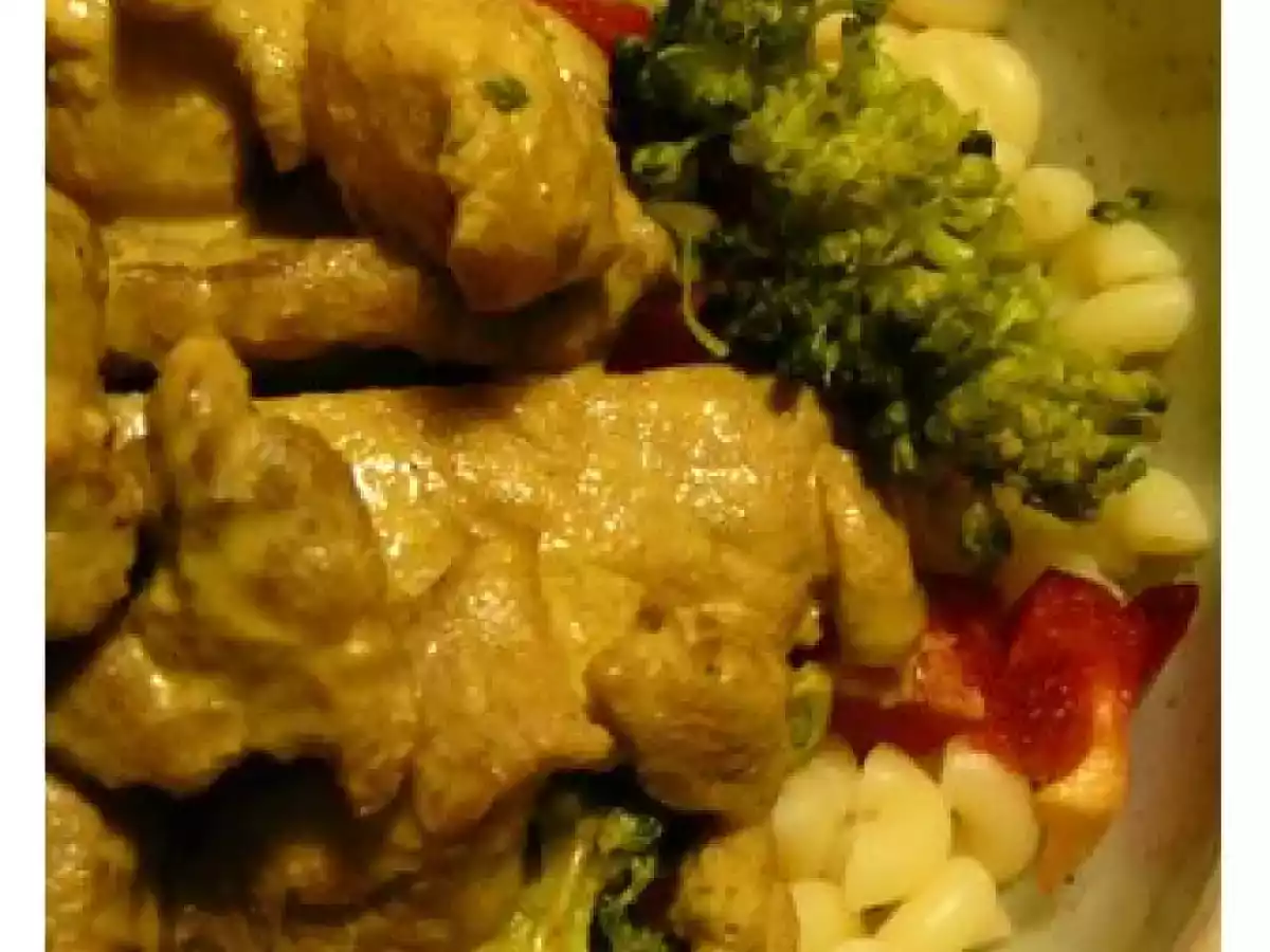 Porc à la moutarde, brocoli et poivron rouge