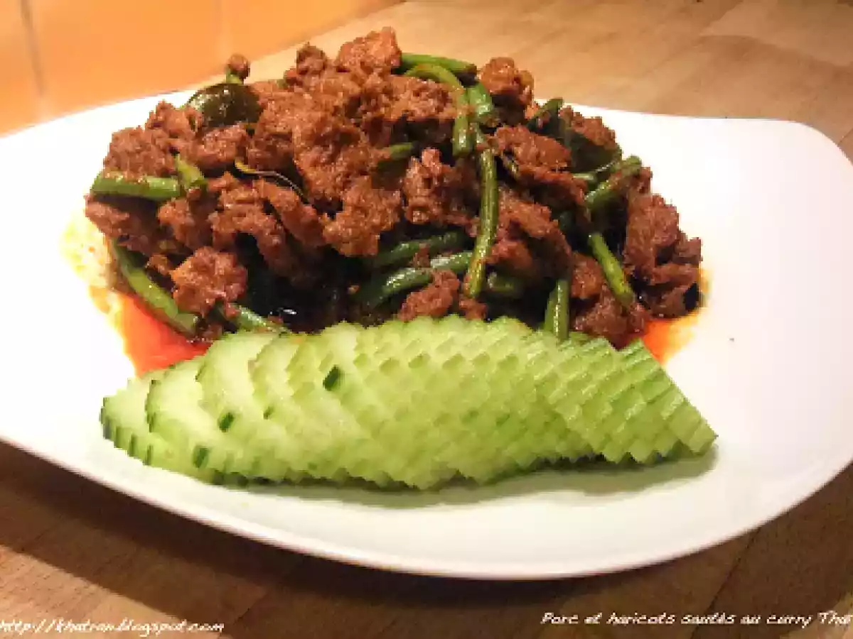 Porc et haricots au curry Thaï