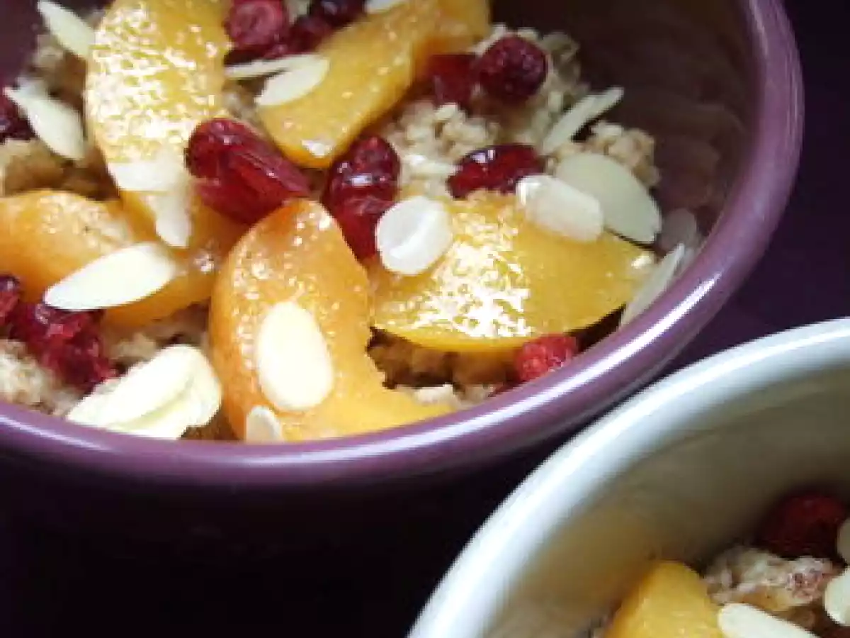 Porridge aux pêches, cranberries et amandes - photo 2