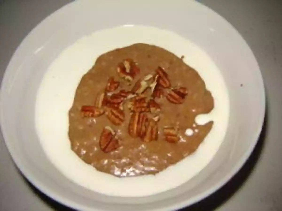 Porridge gourmand au chocolat et noix de pécan