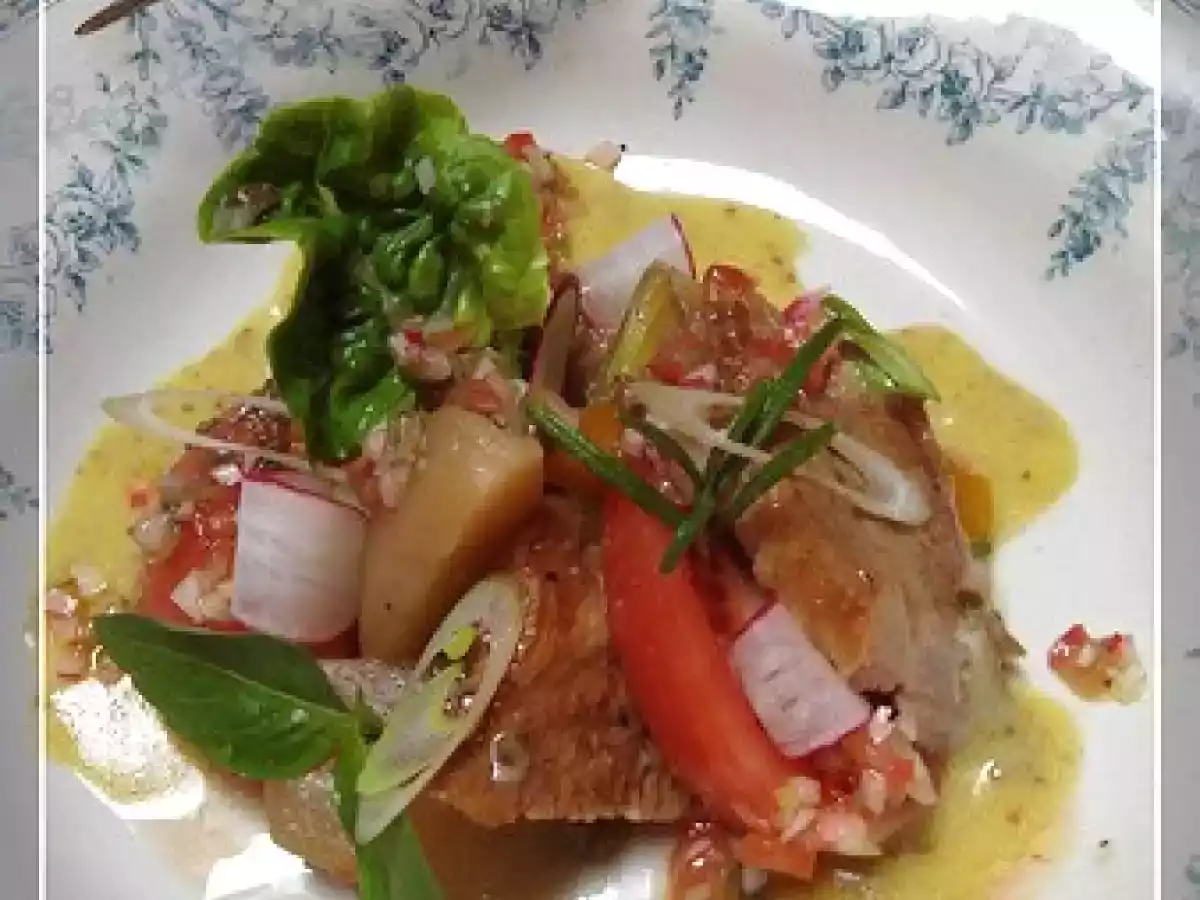 Pot au feu de tendron de veau rafraichi, ravigote de radis et grains de moutarde