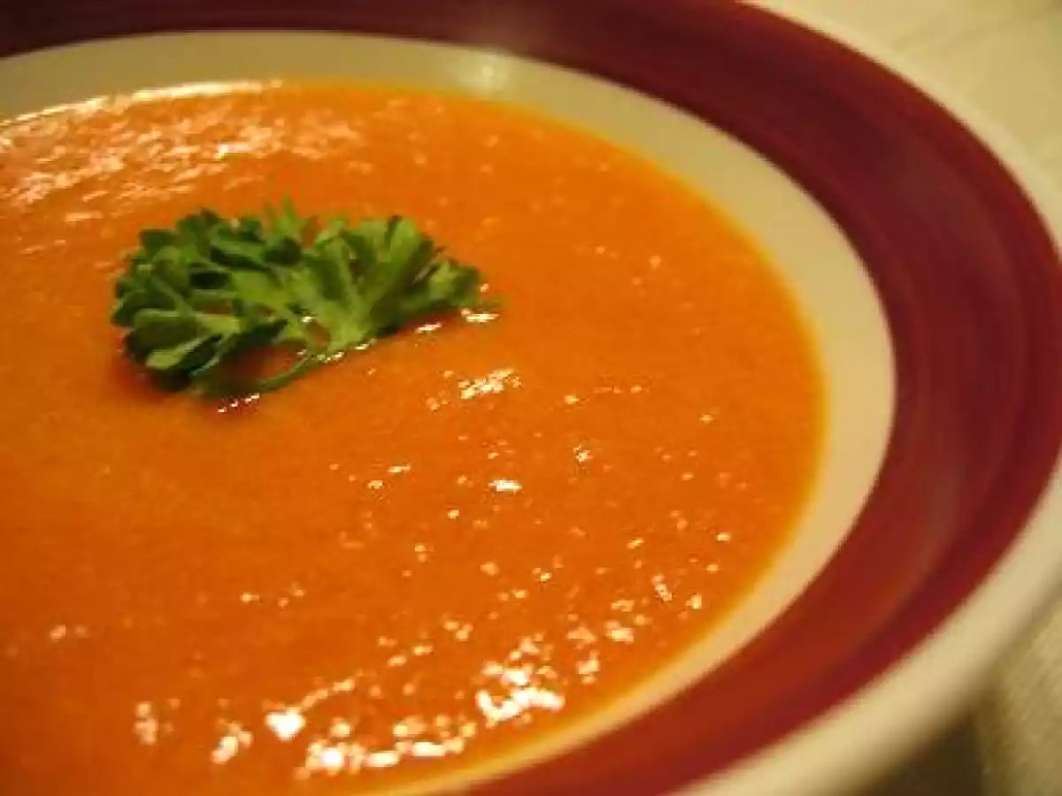 Potage aux lentilles et aux tomates