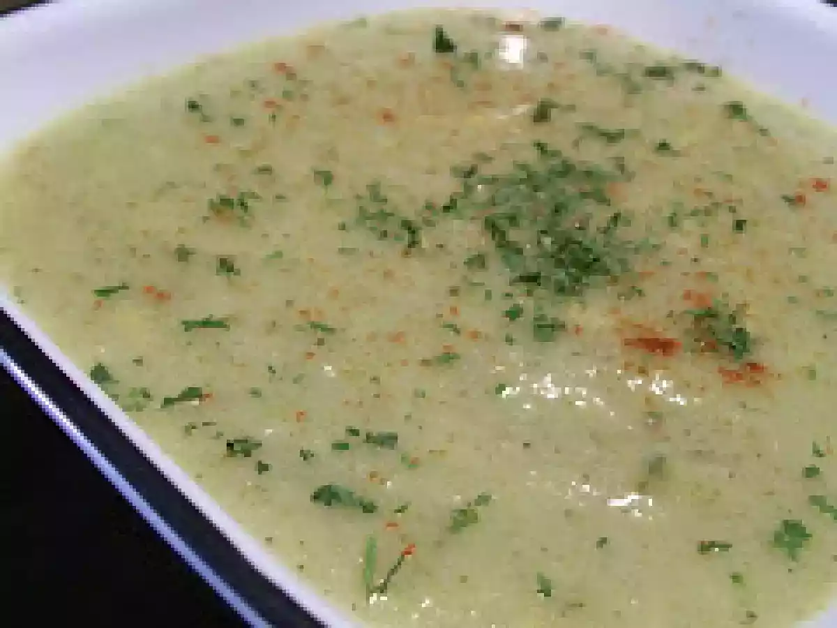 Potage chou-fleur, brocoli et pommes