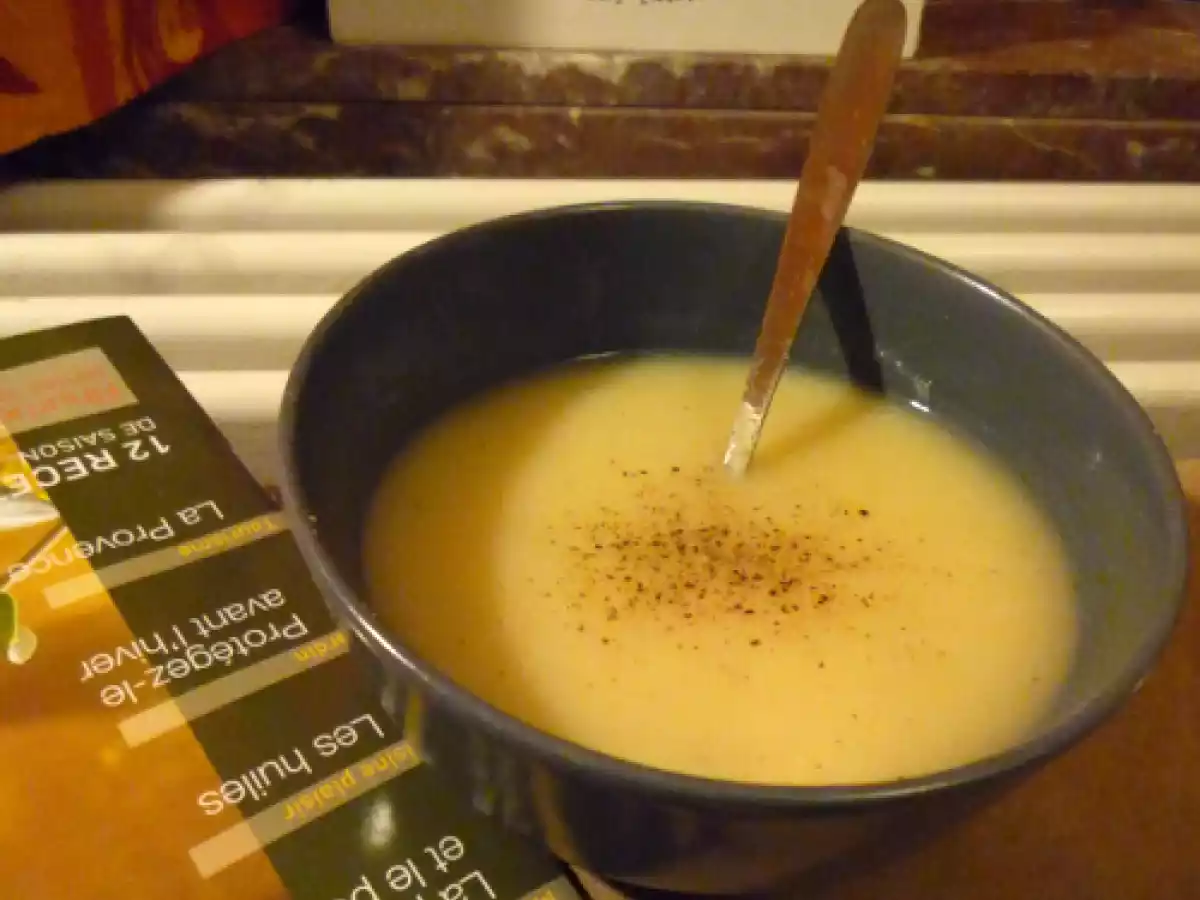 Potage de céleri-rave au gorgonzola