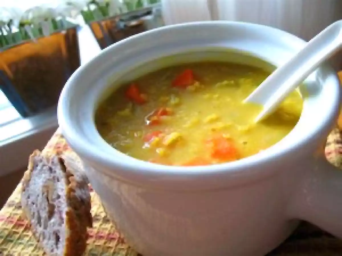 Potage de lentilles corail au curcuma