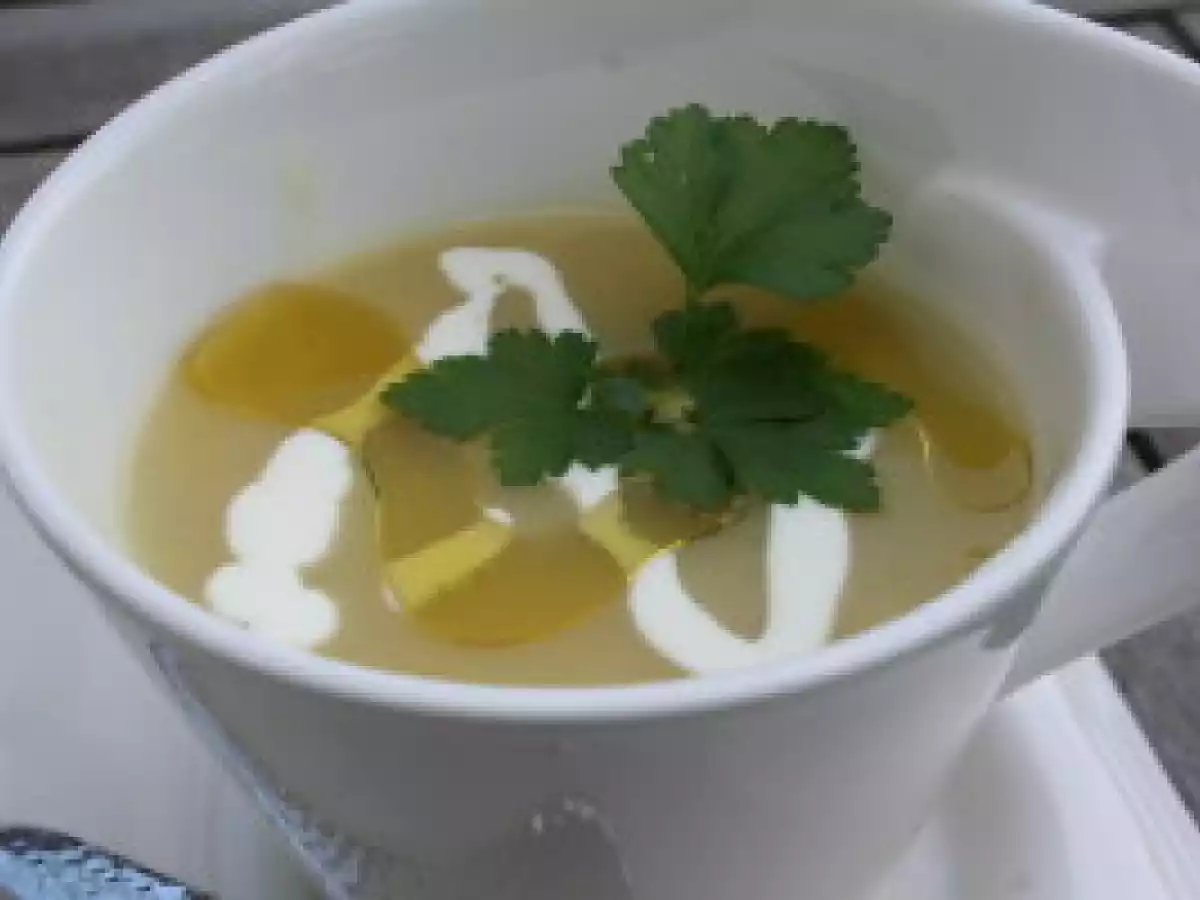 Potage parmentier à l'huile de truffe blanche