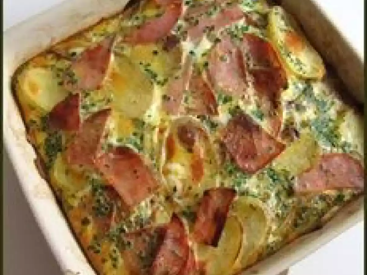 Potato frittata, frittata aux pommes de terre, à l'oignon et au bacon