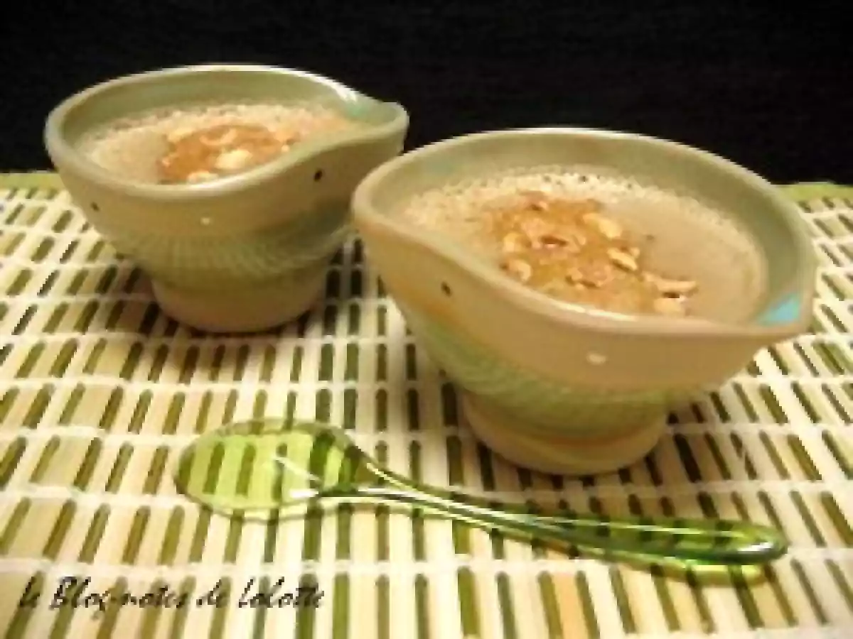 Pots gourmands au café comme Mamie Nova sous biscuit noisette