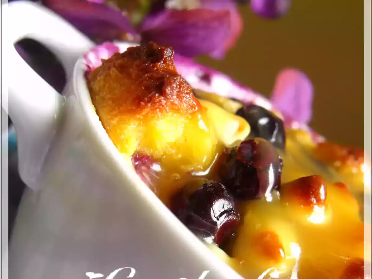 Pouding au pain du Nouveau-Brunswick aux bleuets, citron et...