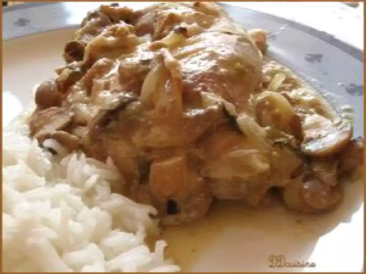 Poulet à la moutarde et à l'estragon, cuisson au four en cocotte...