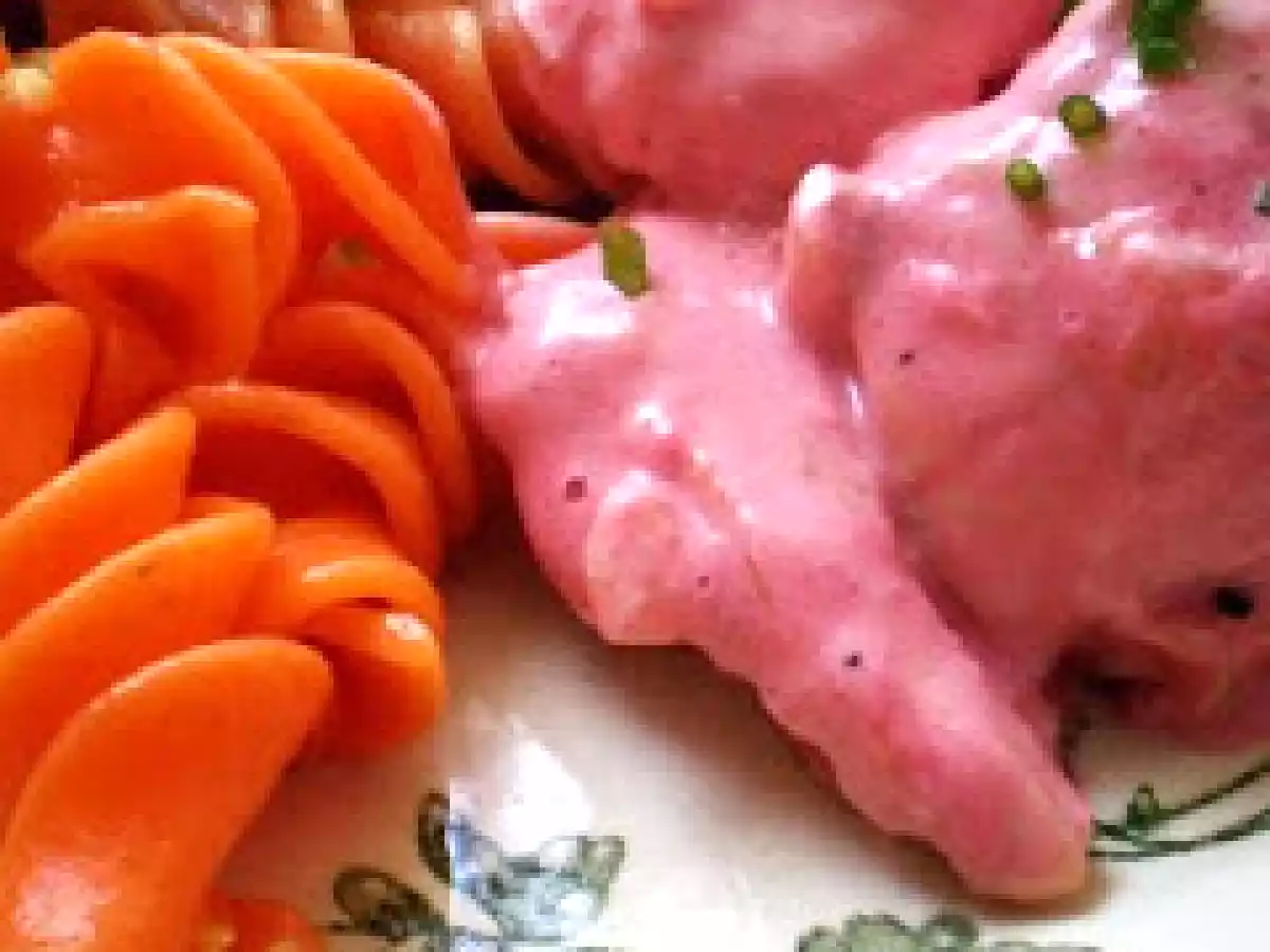 POULET à la MOUTARDE ROSE au cassis et PâTES colorées