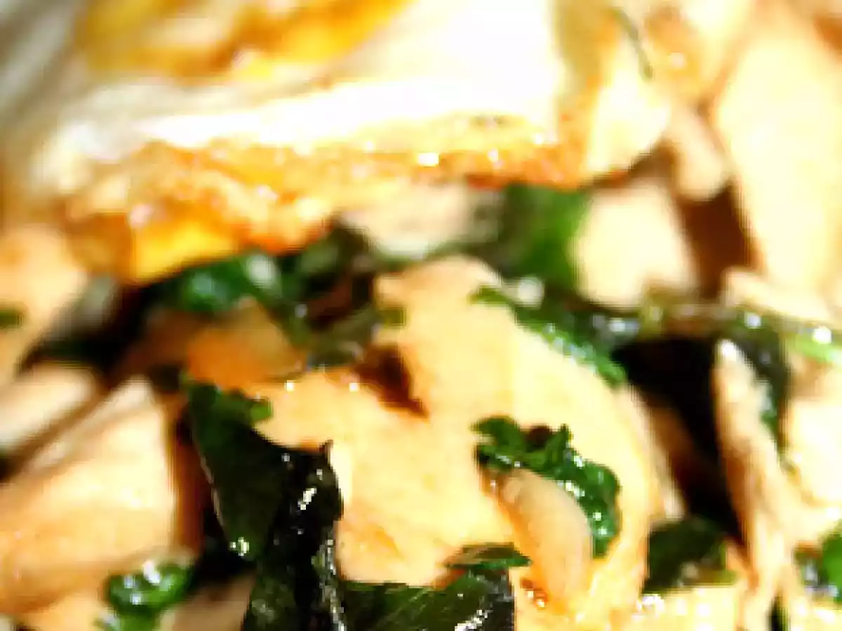 Poulet au Basilic et à l'oeuf frit