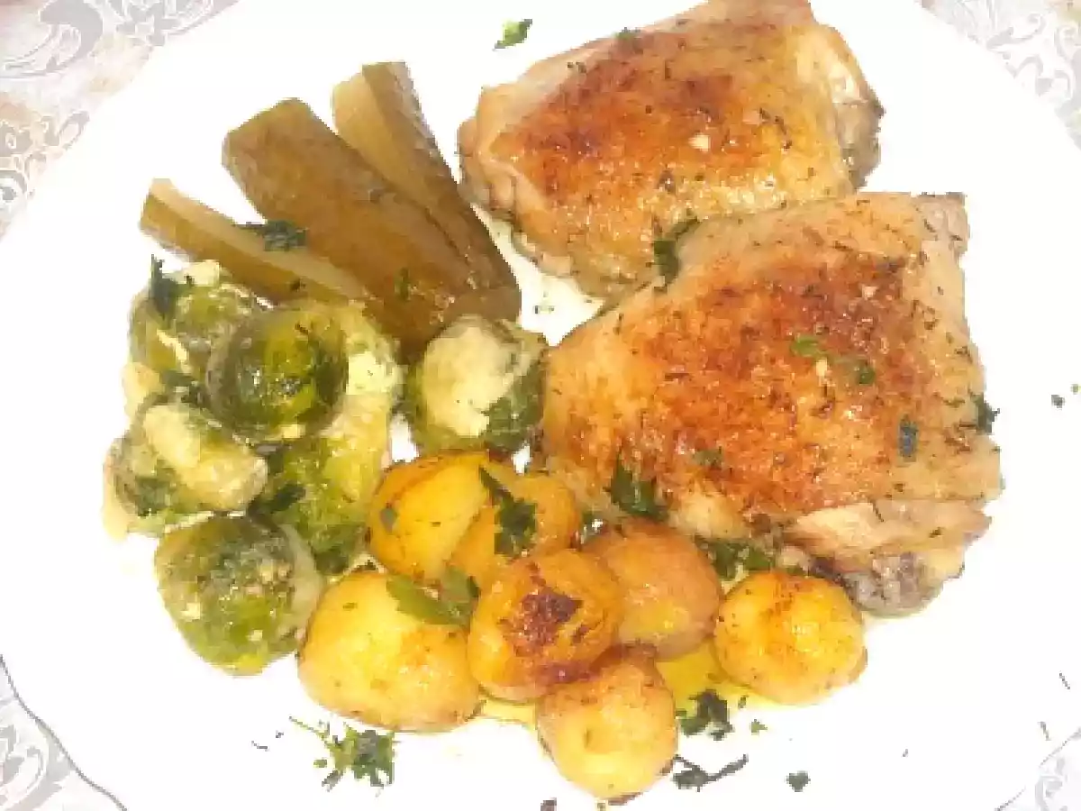 Poulet aux choux de Bruxelles et pommes de terre