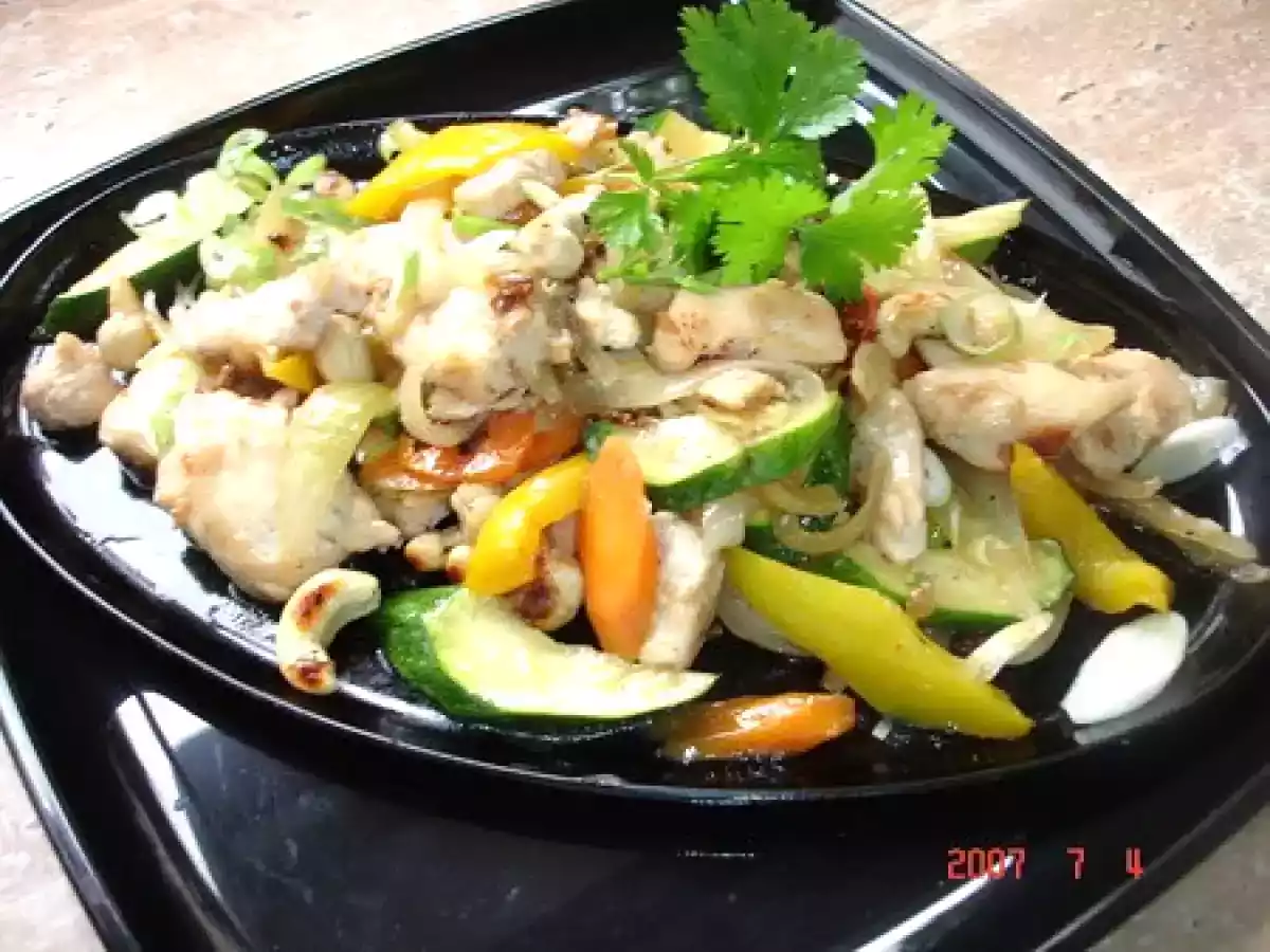 Poulet aux noix de cajou ( chinois) et boeuf aux oignons + photos de Talia