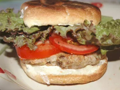 Poulet-burger au romarin