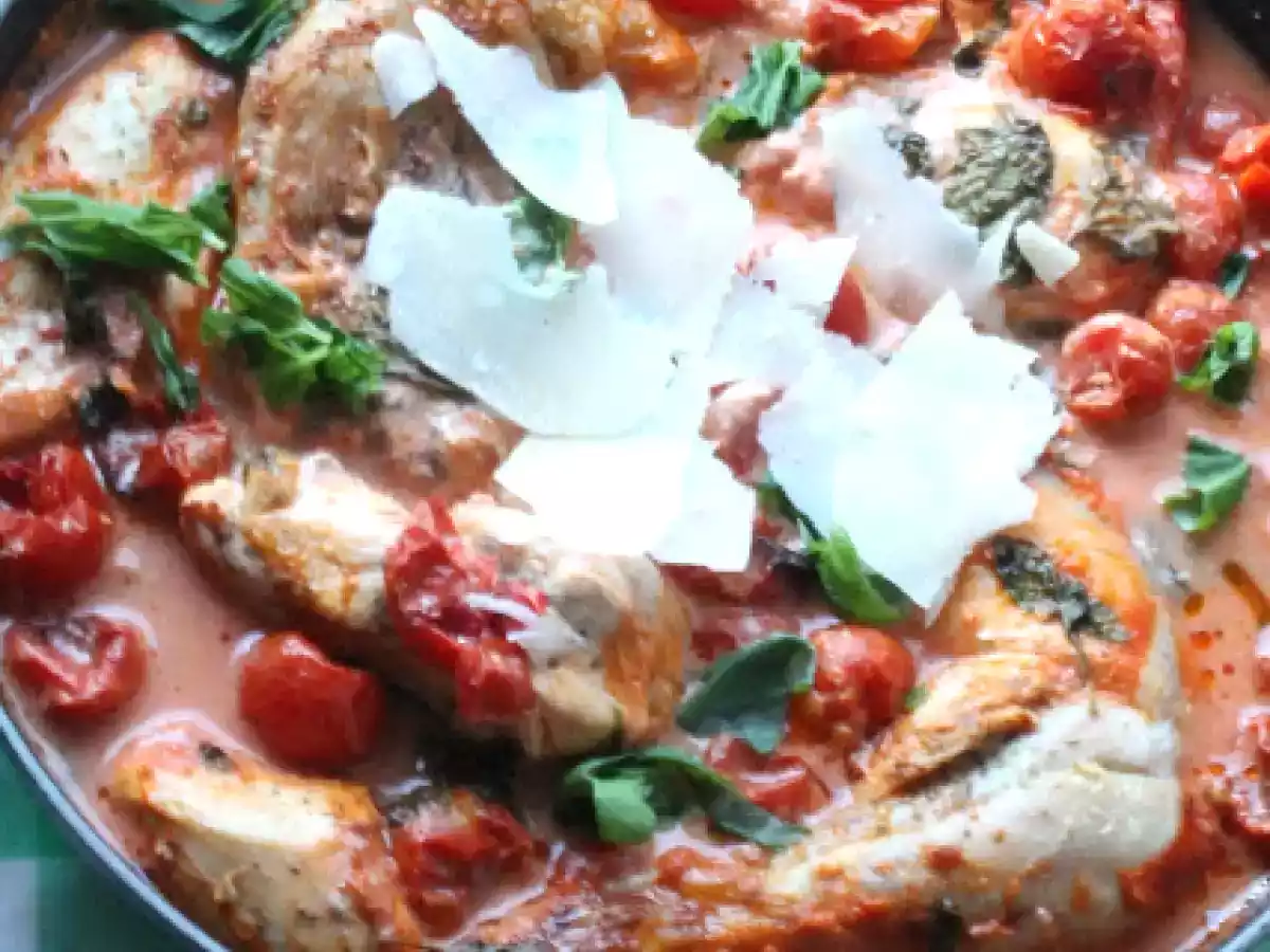 Poulet cuit au four sauce crémeuse aux tomates et basilic - photo 2