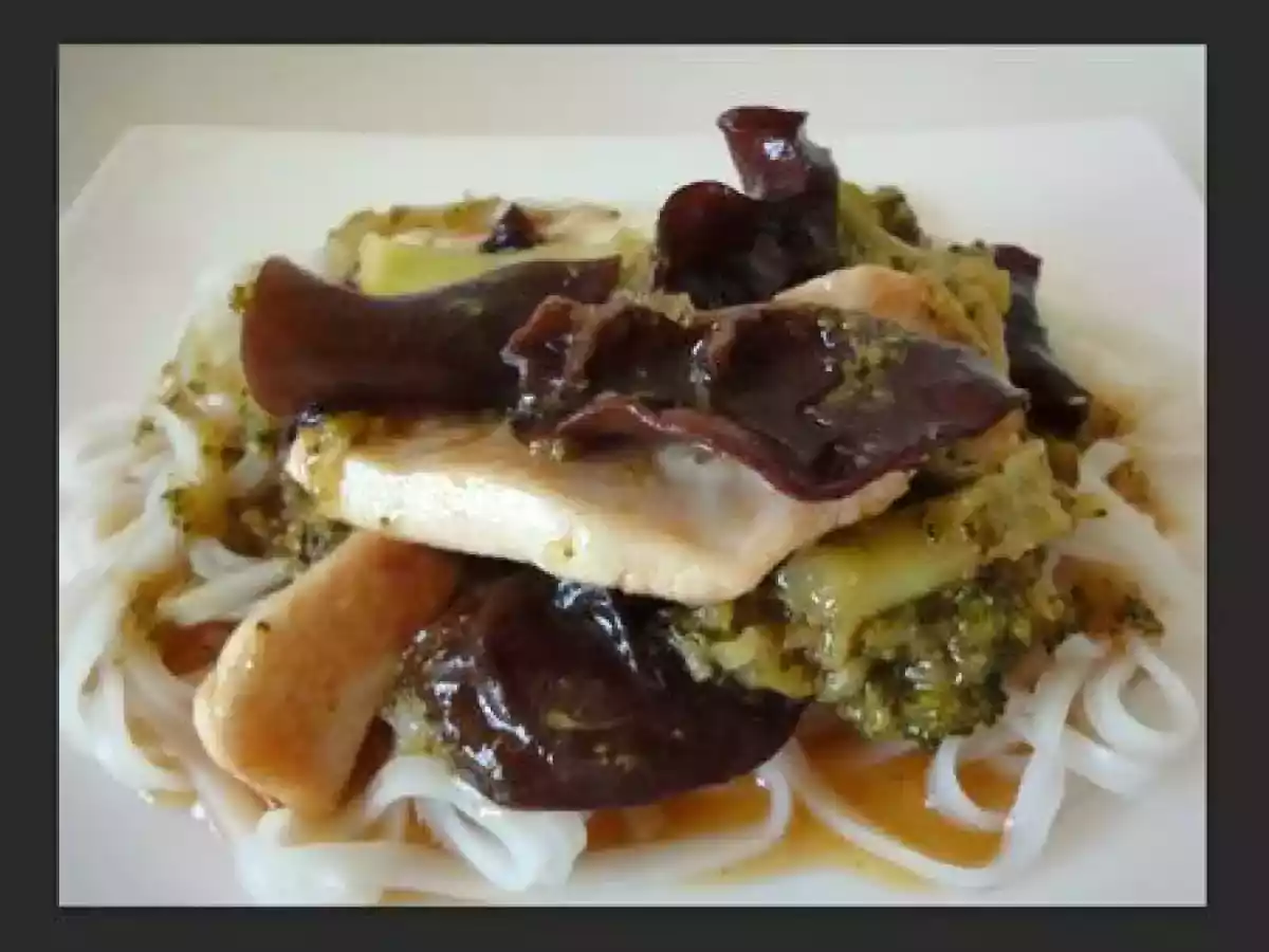 Poulet et brocoli à la vietnamienne