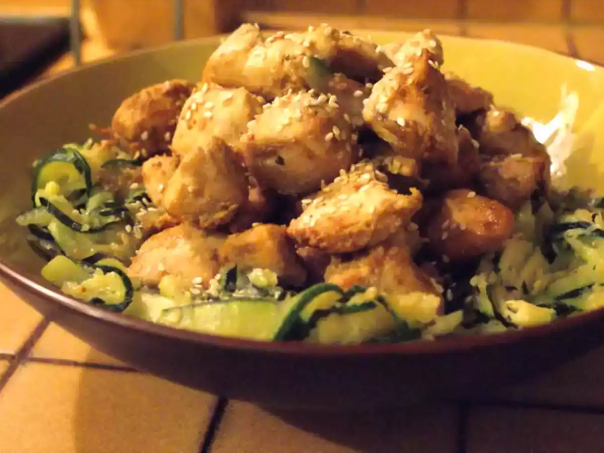 Poulet teriyaki et tagliatelles de courgette