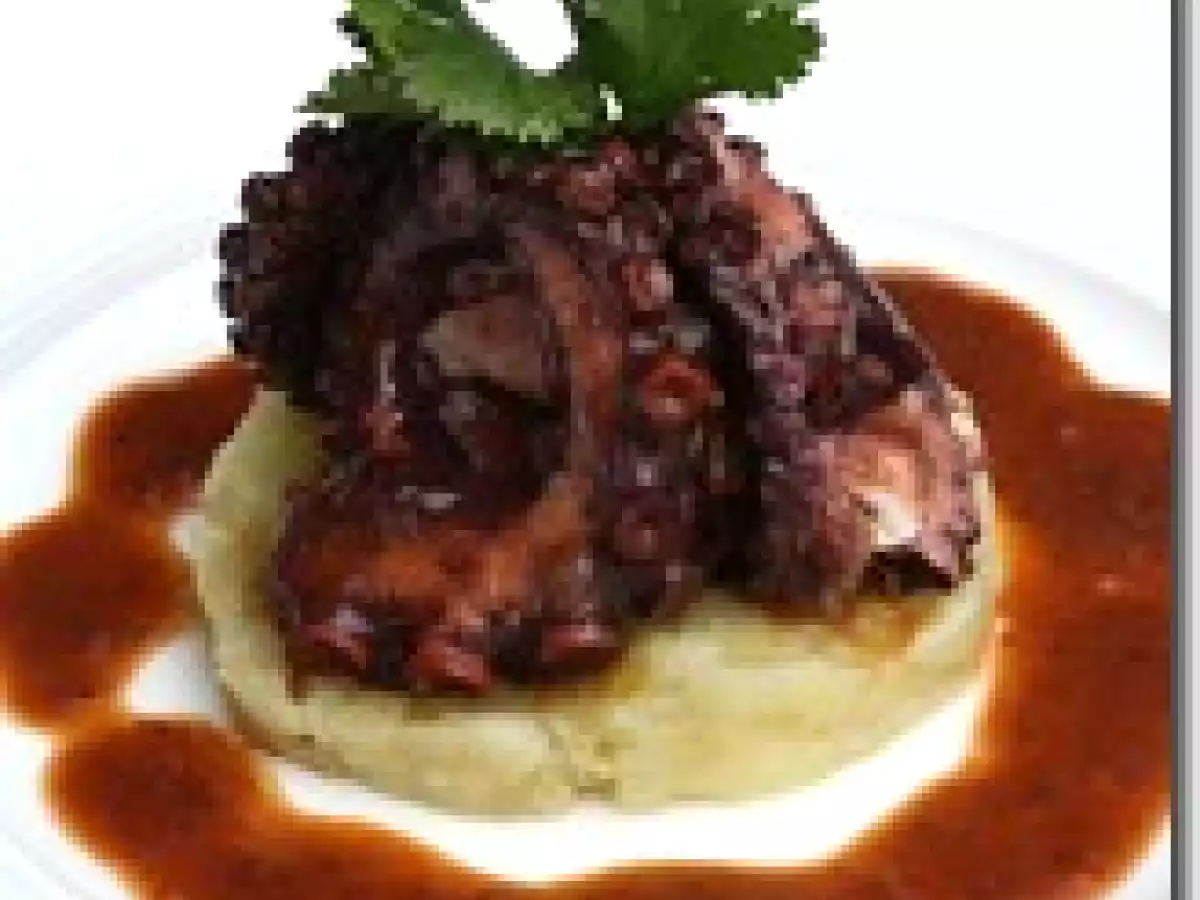 Poulpe Braisé et Galette de Pomme de Terre aux Oignons