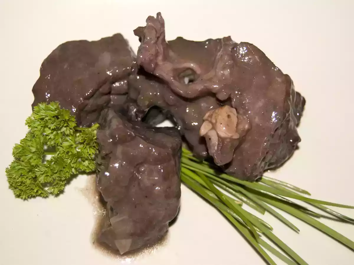 Poumon de boeuf au vin rouge