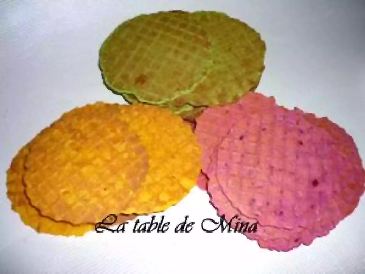 Pour l'apéritif, gaufrettes à la betterave, carotte et avocat