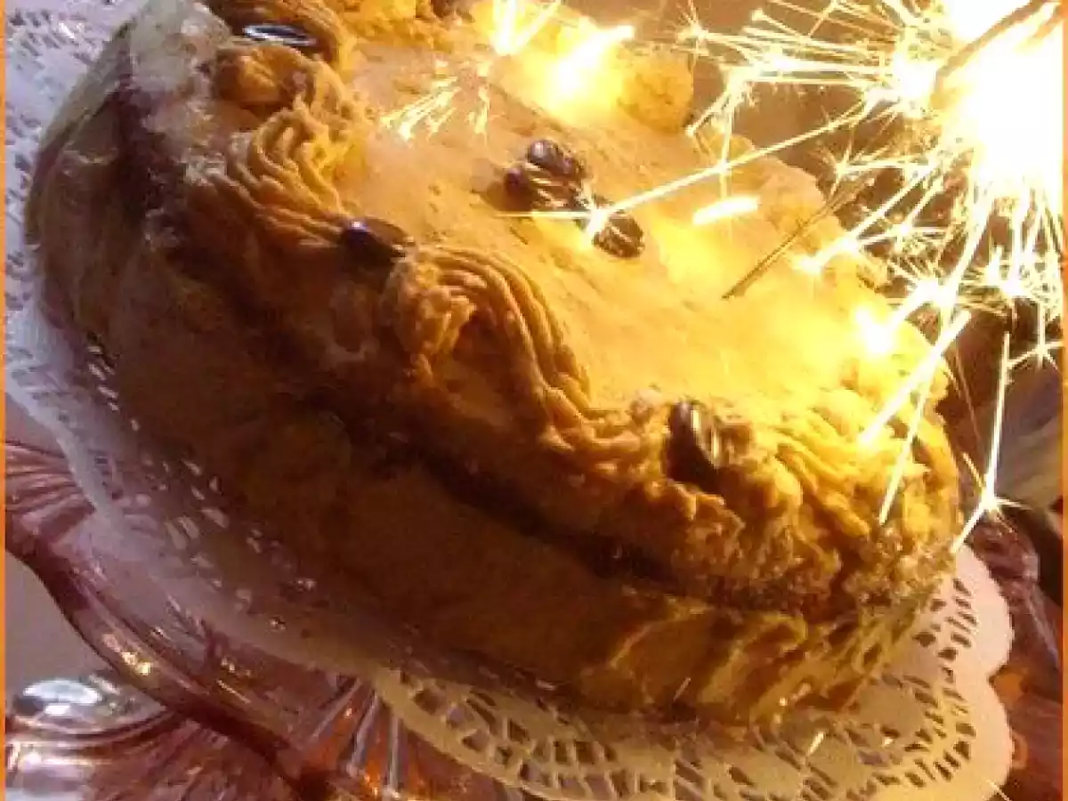 Pour votre anniversaire, voulez-vous danser grand-mère.? Et manger une part de Moka ?!