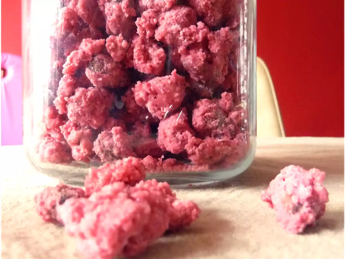 Pralines roses maison.