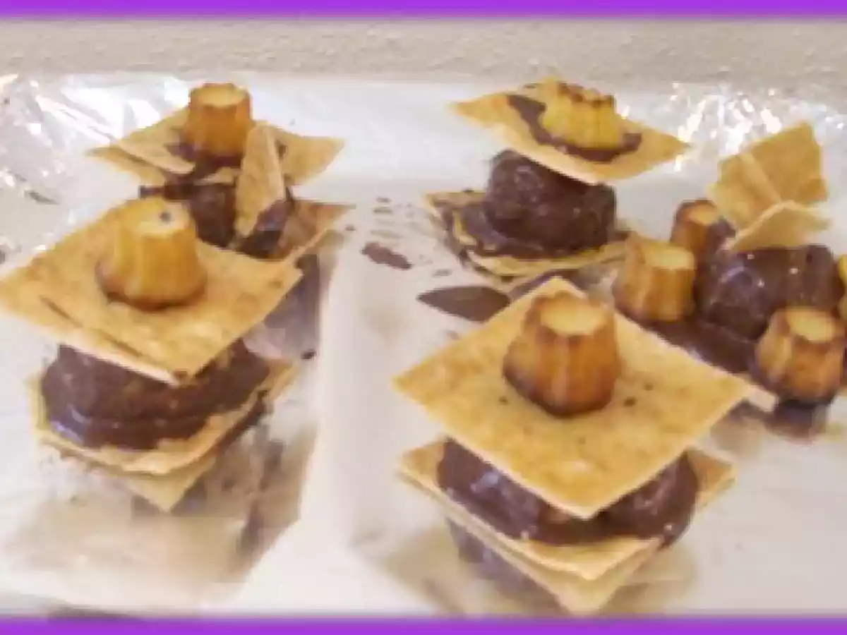 Profiteroles à la mousse au chocolat sur lit de feuilletine à la vanille - photo 3