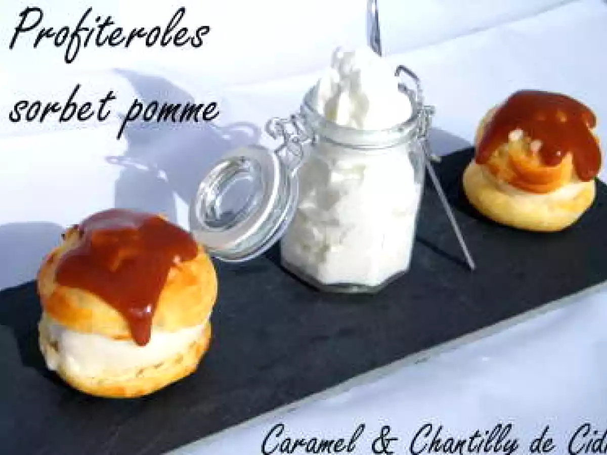 Profiteroles à la pomme, caramel et chantilly au Cidre