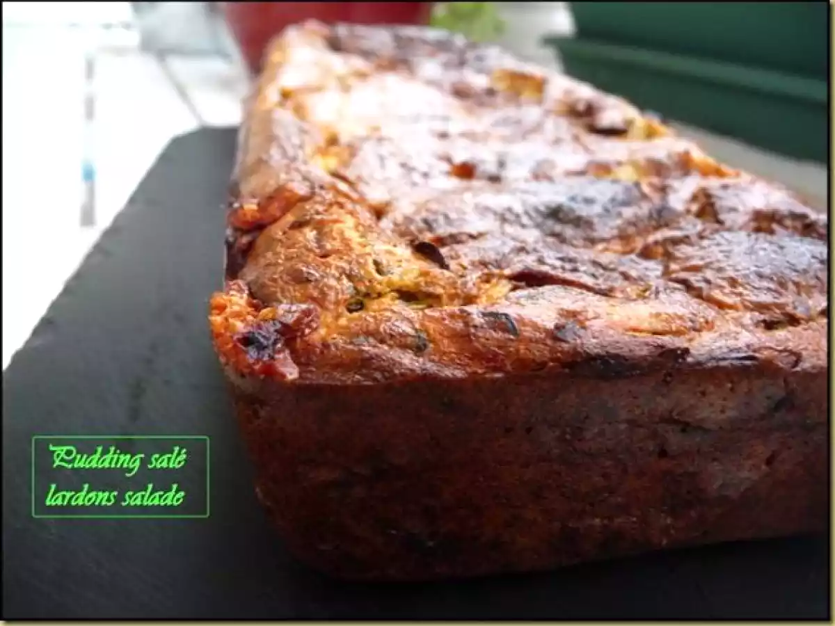 Pudding salé lardons salade