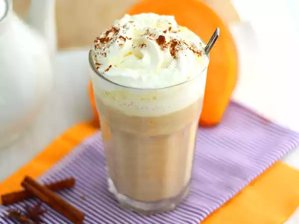 Pumpkin spice latte, café latté au potiron