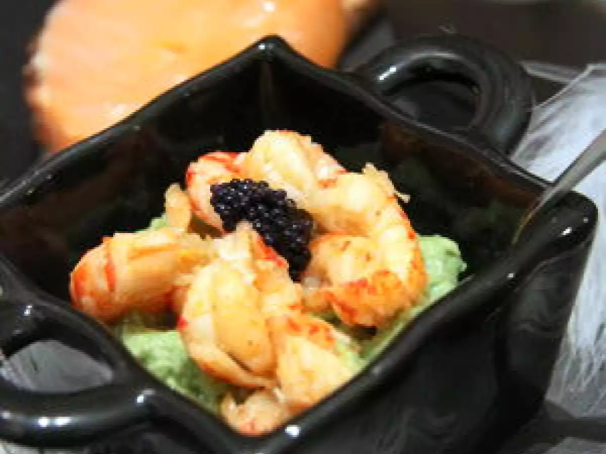 Purée d'avocats aux écrevisses