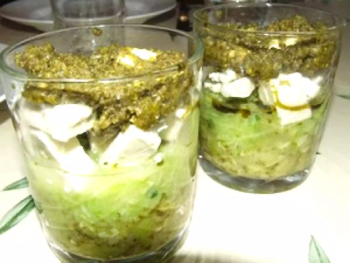 Purée de courgettes, feta et pistou