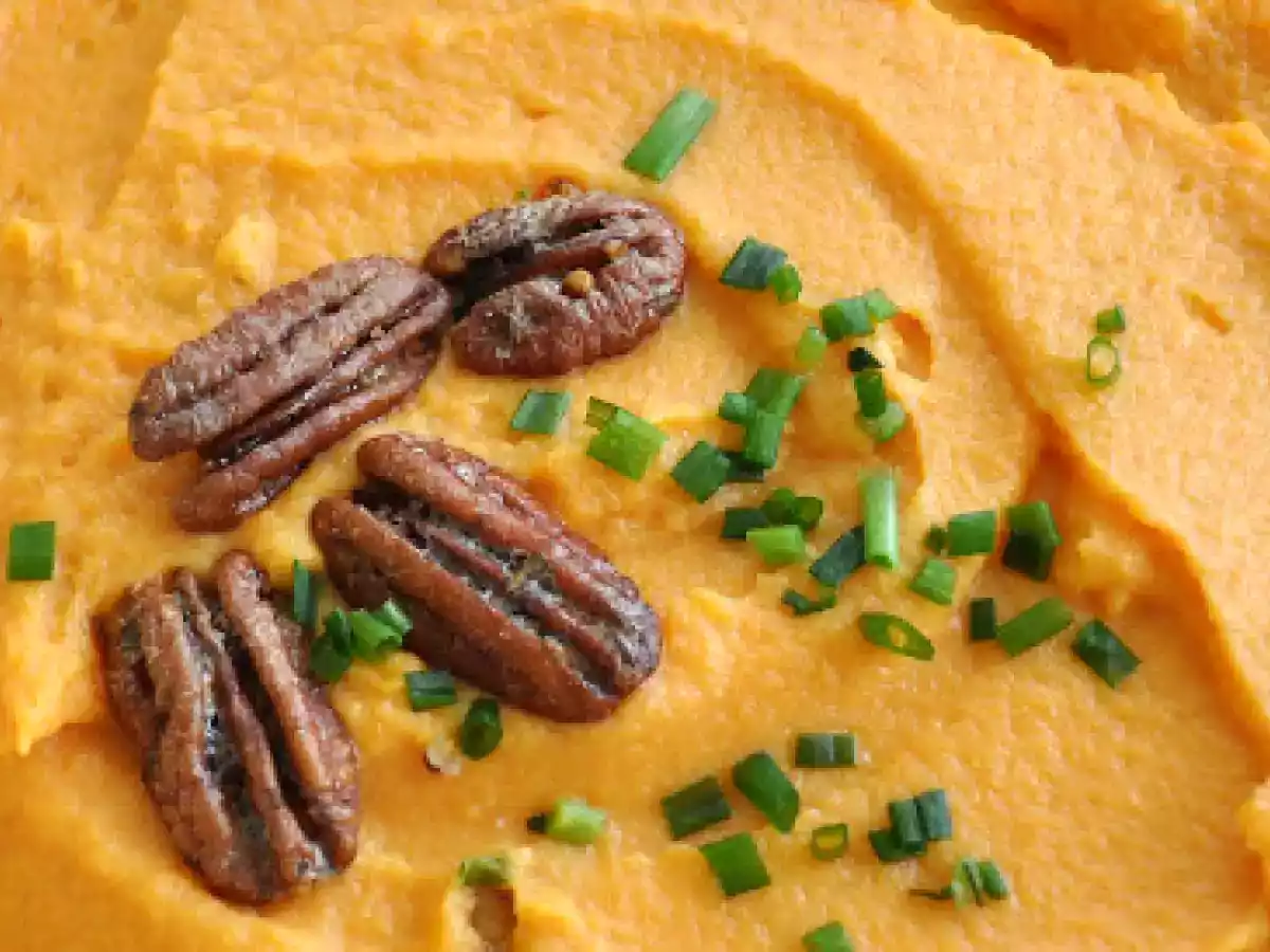 Purée de patates douces, épices cajuns et pacanes