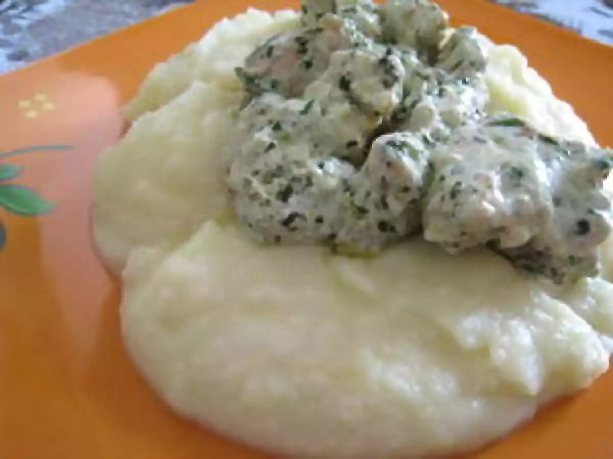 Purée et poulet sauce pesto..