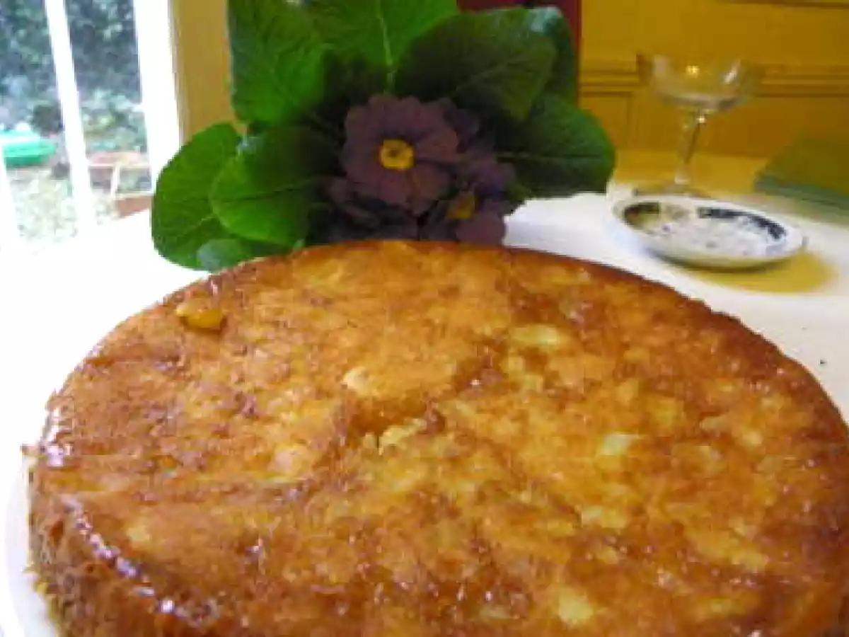 Quatre-quart aux pommes & caramel au beurre salé - photo 2