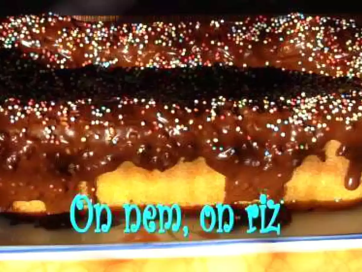 Quatre-quarts à la vanille et son glaçage au chocolat pimenté