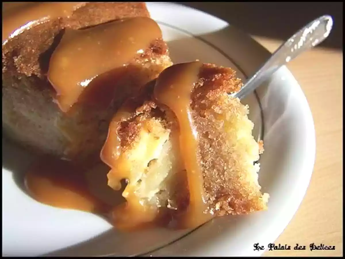 Quatre-quarts aux pommes fondantes, Sauce tiède au caramel au beurre salé - photo 5