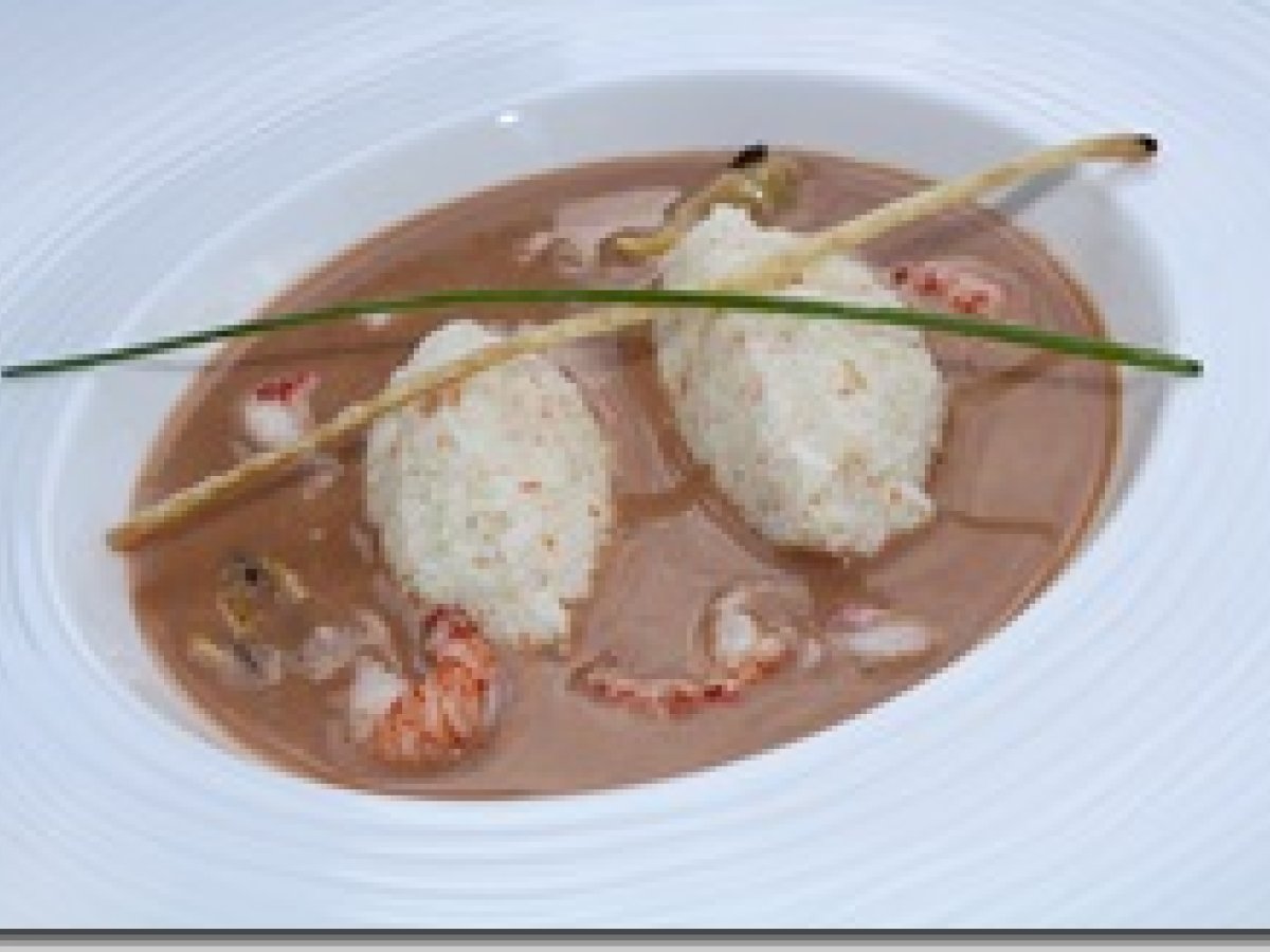 Quenelle légère de poisson et bisque de langoustine aux coquillages Recette Ptitchef