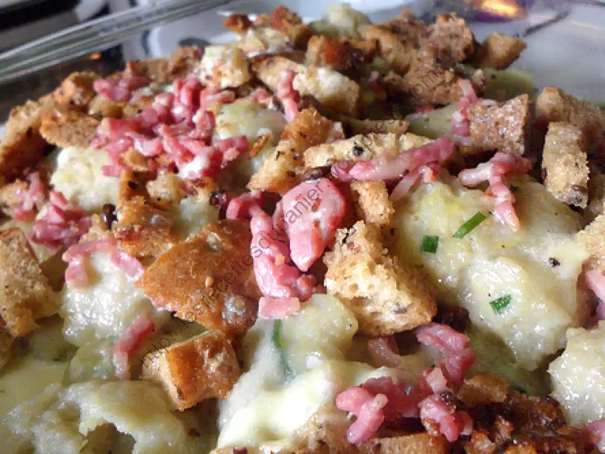 Quenelles de pommes de terre à l'alsacienne.