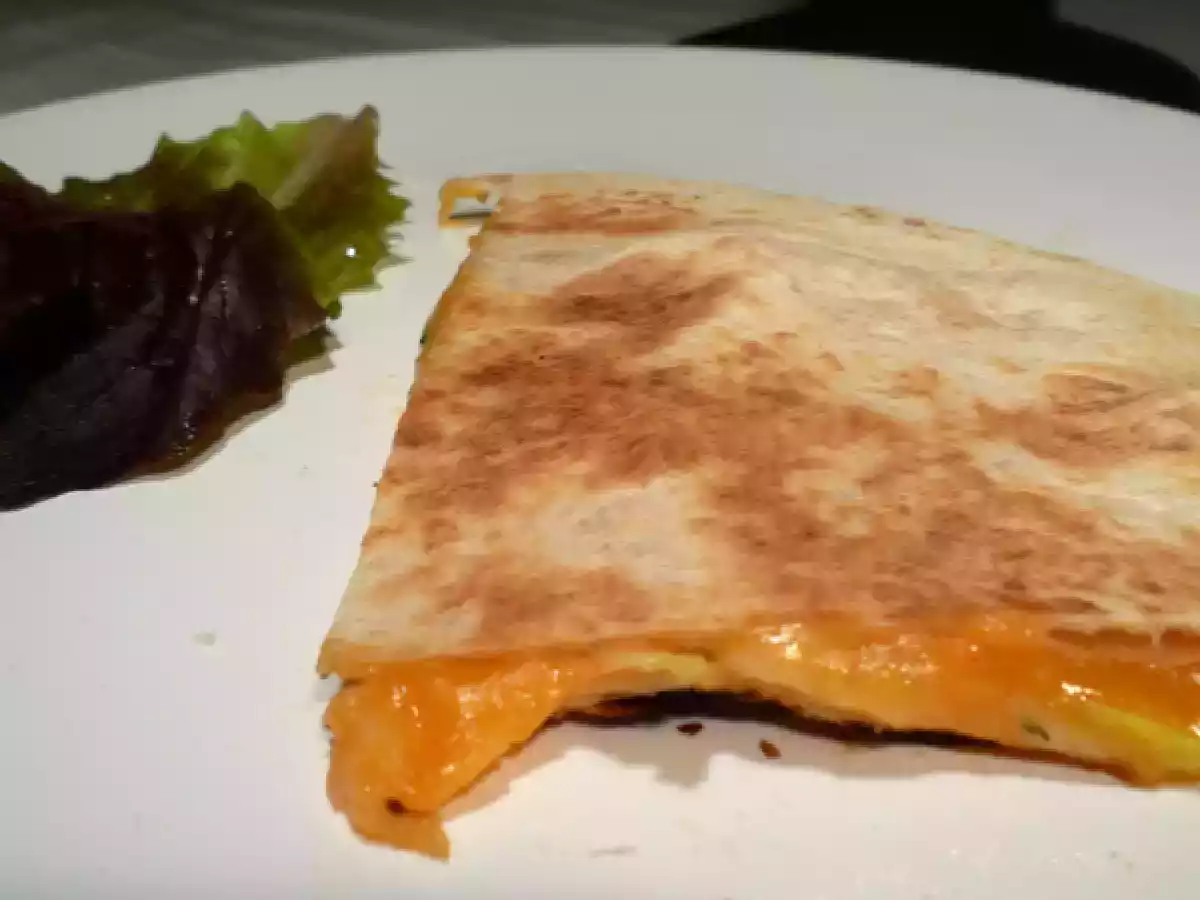 Quesadillas au cheddar, à l’oignon et au piment