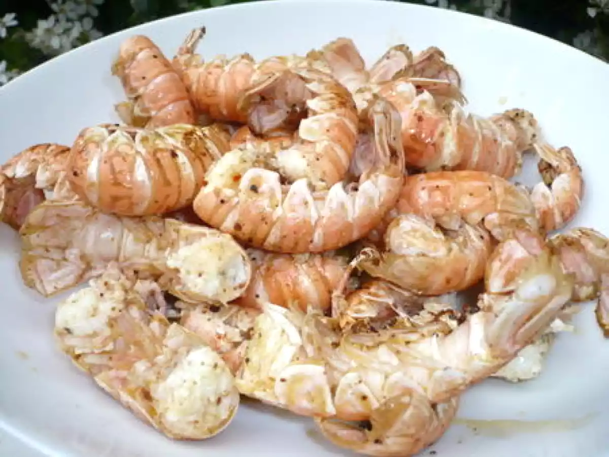 Queues de langoustines sautées à l'huile d'olive et au piment d'Espelette
