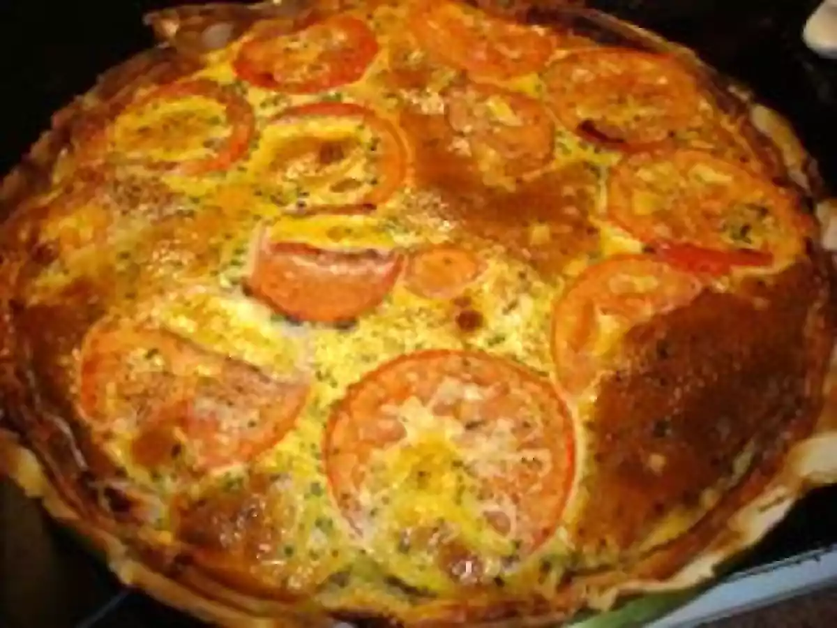 QUICHE A LA TOMATE ET BLANCS DE DINDE