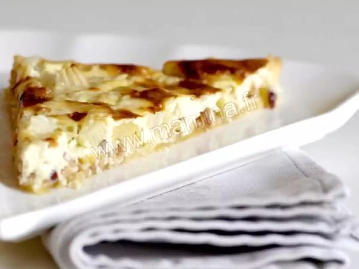 Quiche au céleri branche, gorgonzola et noisettes