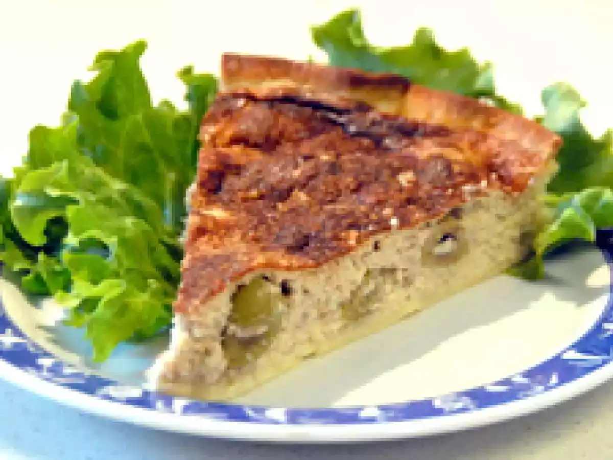 Quiche au thon, olives et chèvre frais