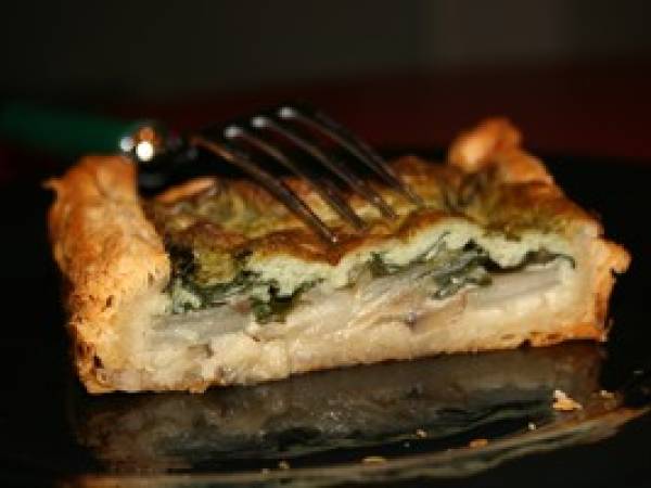 Quiche légère aux légumes: blettes, champignons et oignons