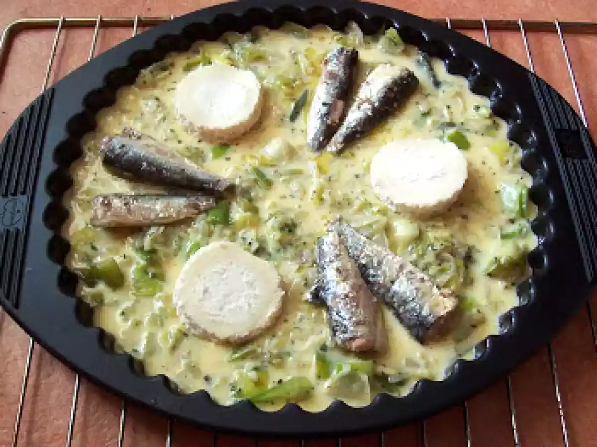 Quiche (sans pâte) aux poireaux, chèvre et sardines