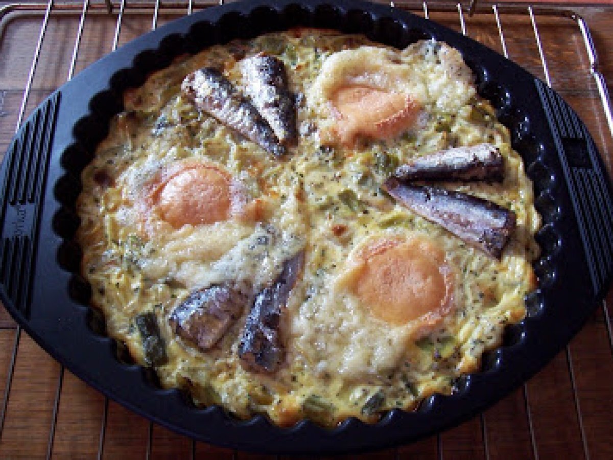 Quiche (sans pâte) aux poireaux, chèvre et sardines Recette Ptitchef